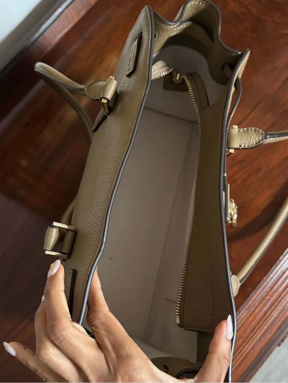 Hamilton Moderne Small Leather Satchel in Taupe